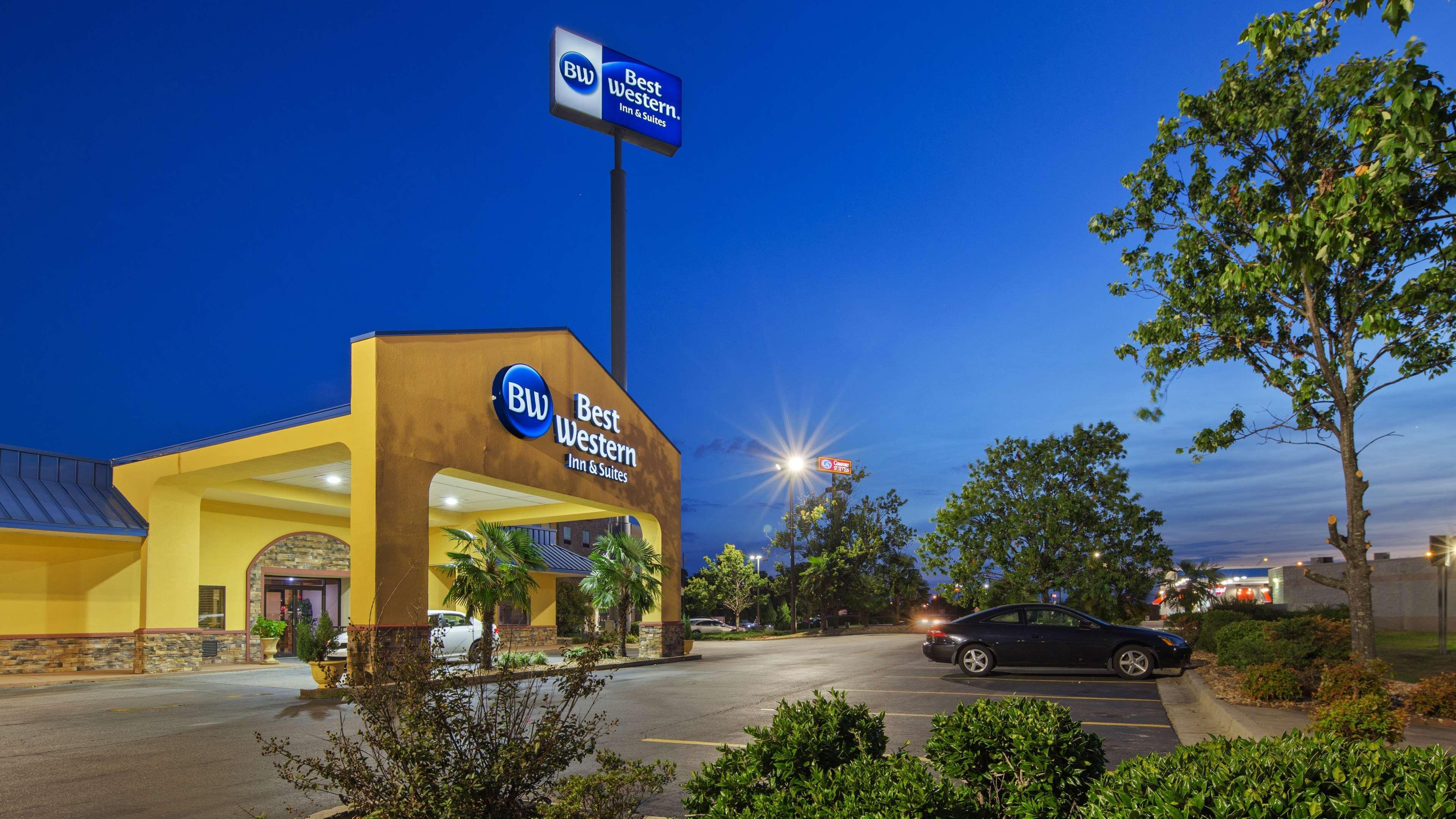 Best Western Inn & Suites Byron Extérieur photo